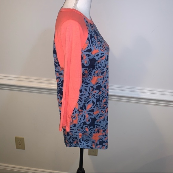 Lularoe Tee, sz M - Picture 4 of 5